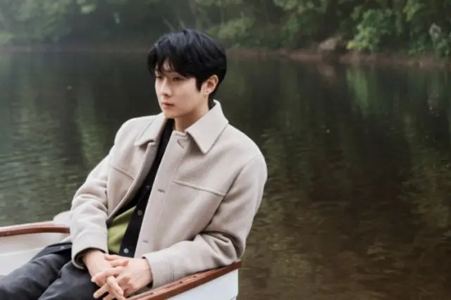 チェ・ウシク、洗練された都会的な魅力