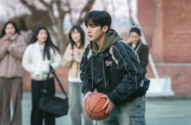 「第4次恋愛革命」キム・ヨハン、100万インフルエンサーに変身…大熱狂のロコ予告