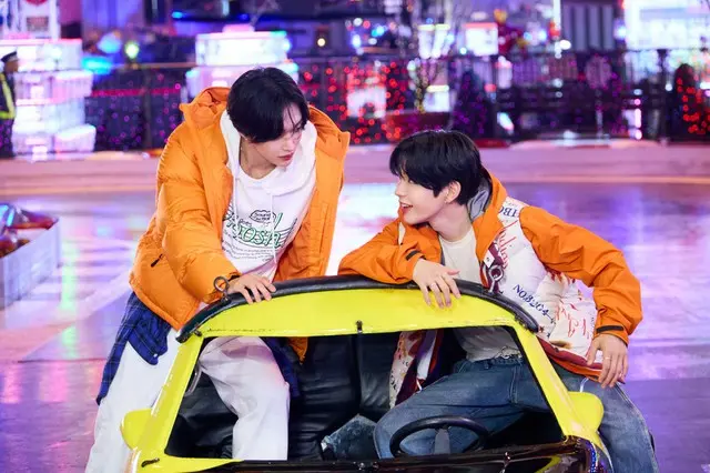 「RIIZE」の「クロックス」冬のキャンペーン・メイキングカット2