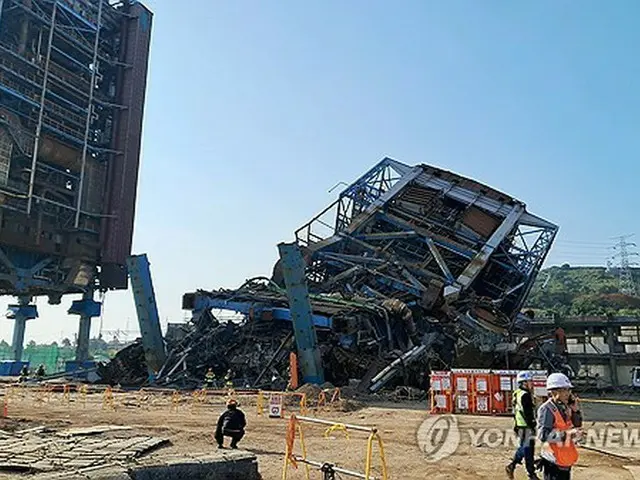 韓国南東部の発電所で大型構造物が倒壊　７人下敷きか