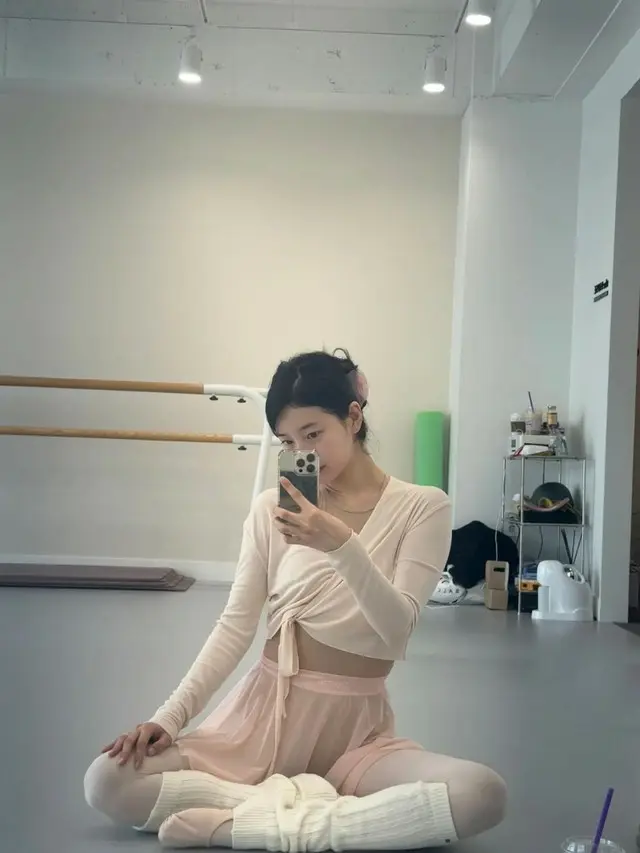 スジ（元Miss A）、「きょうもバレエ」180度開脚まで…ガールズグループ出身らしい「柔軟性」