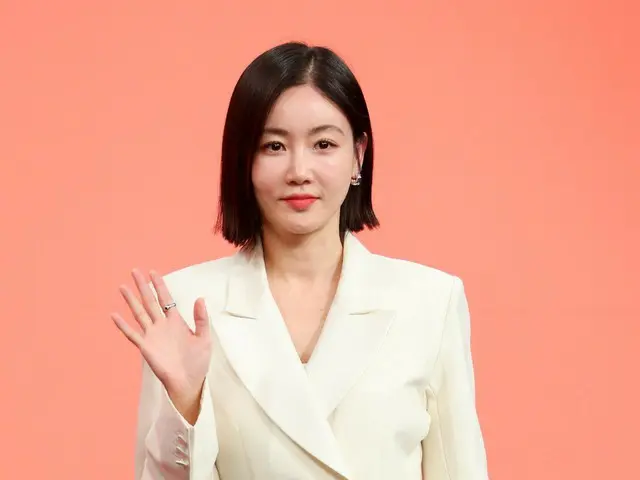 女優ファンウ・スルヘ、「女性が髪をかきあげる理由」…ウヨン(2PM)「率直なのはいいが…」＝「お姉さんは僕の女」