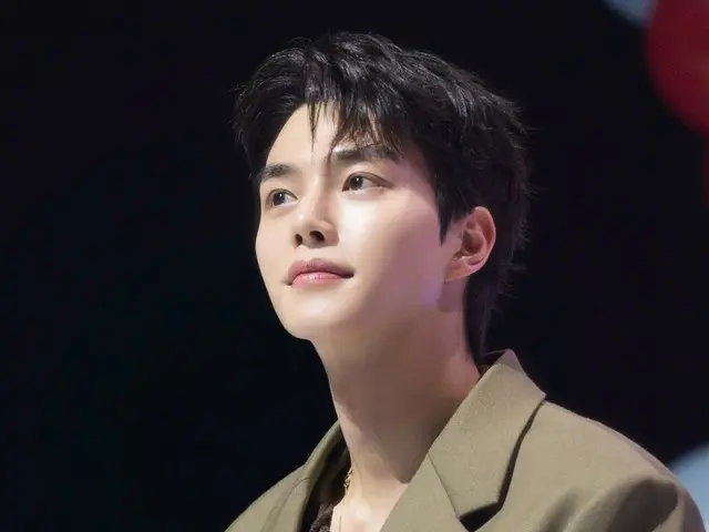 ソン・ガン、除隊後初のファンミ盛況…「いつも感謝している。本当にありがとう」