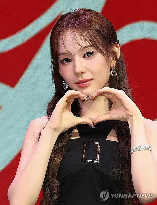 ｉｚｎａのユ・サランさん＝（聯合ニュース）