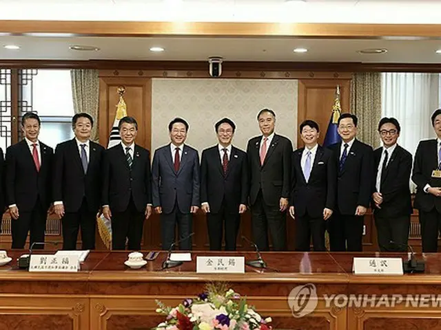 韓国首相が日本の９知事と面会　自治体の交流・協力拡大議論