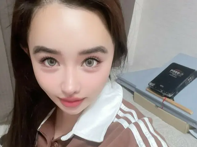 BOM（2NE1）、イ・ミンホ上半身裸の合成写真まで再浮上…その後削除で幕引き