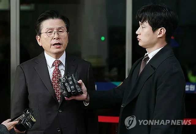 取材に応じる黄教安元首相＝２０日、ソウル（聯合ニュース）