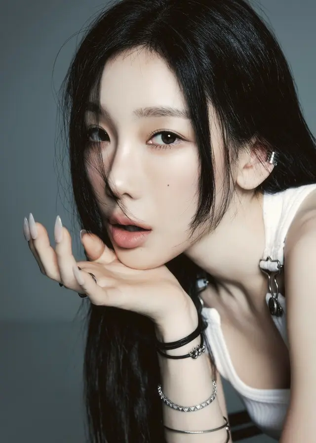 “ソロデビュー10周年”「少女時代」テヨン、コンピレーションアルバム「Panorama」のムードを込めたティージングコンテンツ