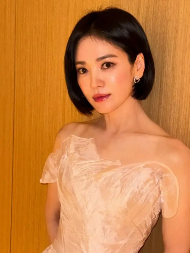 女優ソン・ヘギョ、こんなに美しいのに…1