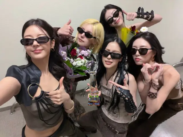 「ITZY」、「ミュージックバンク」で1位獲得…「契約更新後初の1位で嬉しい」