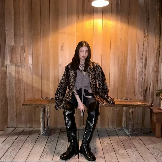 女優ハン・ソヒ、近況を公開…多彩な写真を投稿02