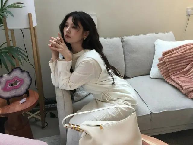 チョン・ソミン、手より小さい顔…「実物美人芸能人」の風格