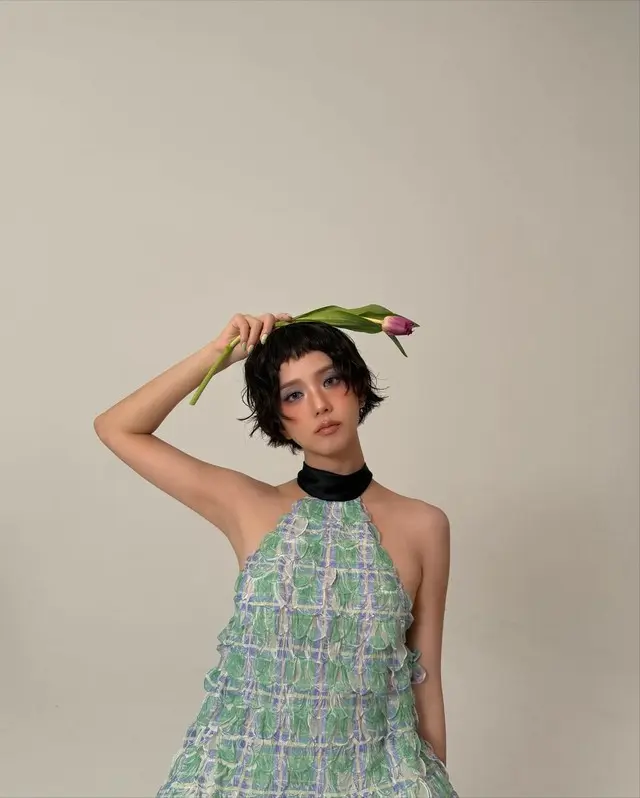 「BLACKPINK」JISOO、破格のショートカット変身…変わらない可愛さ