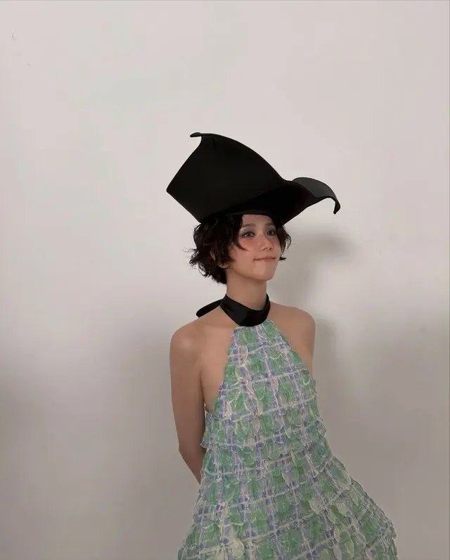 「BLACKPINK」JISOO、破格のショートカット変身…変わらない可愛さ２