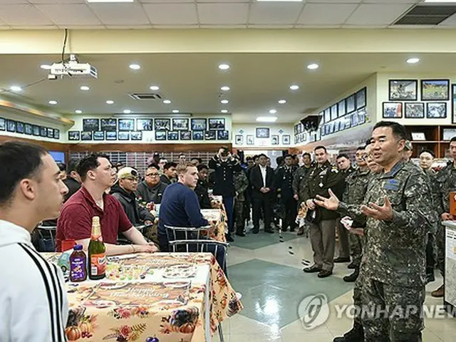 韓国軍制服組トップ　国連軍司令官とＪＳＡ警備大隊訪問