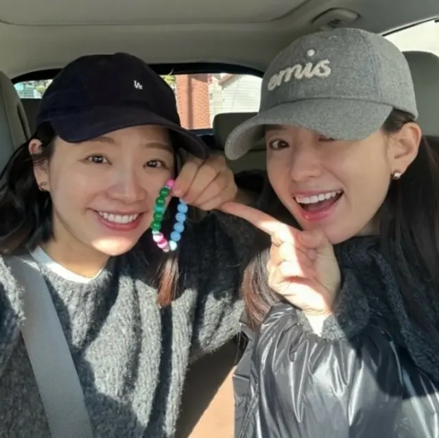 女優ハン・ヒョジュ、「SHINHWA」イ・ミヌの妻と親しかった…1