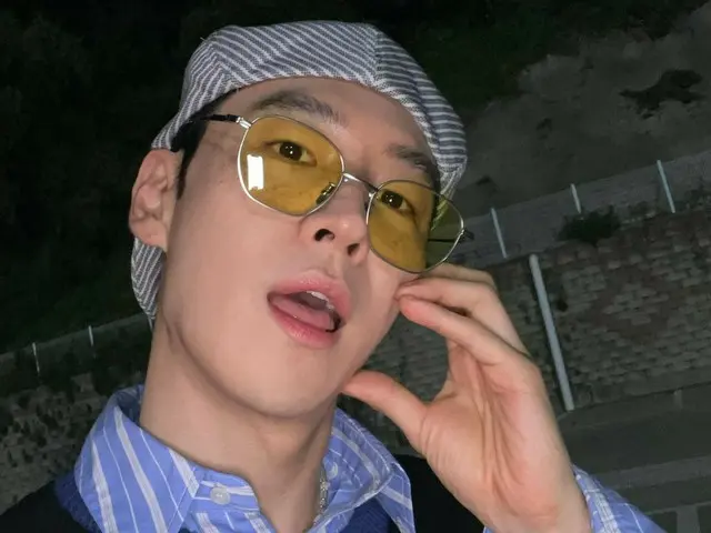 俳優イ・ジェフン、MZショットを撮る”ホグドキ”…「復讐代行人3～模範タクシー～」ビハインドカットを公開