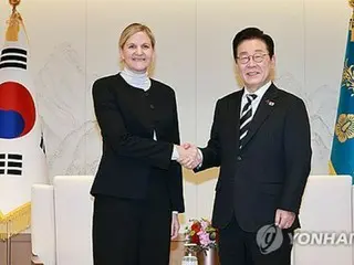 李大統領「南北関係にスポーツが役立つ」　ＩＯＣ会長と会談