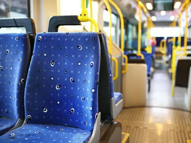 「笑気ガスが流行中のフランス、10代乗車の車がプールに転落」＝韓国報道