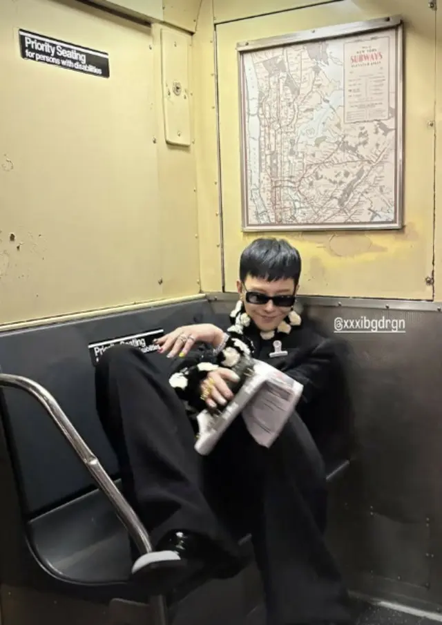 G-DRAGON、米ニューヨークの地下鉄でこんなことしていいの？2