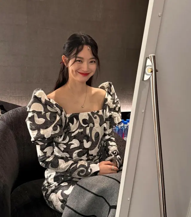 フィリックス（Stray Kids）X女優シン・ミナ、まるで童話の中の王子様とお姫様…“眼球浄化ビジュアル”2