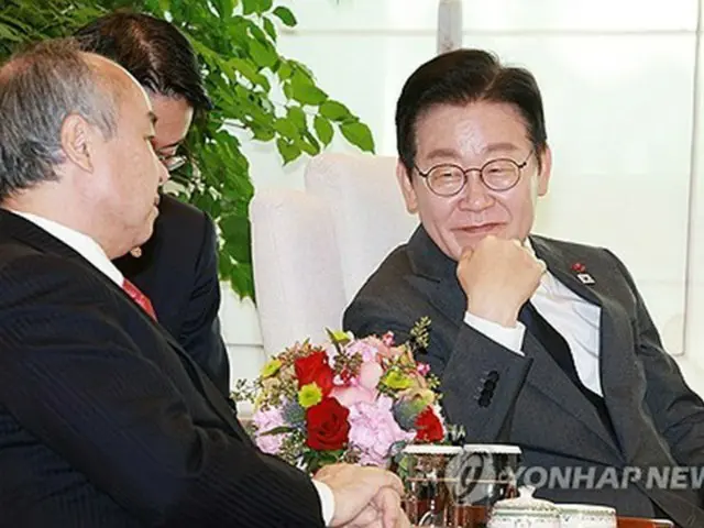 李大統領　孫正義氏とＡＩ談義＝「上下水道のような基本インフラにする」