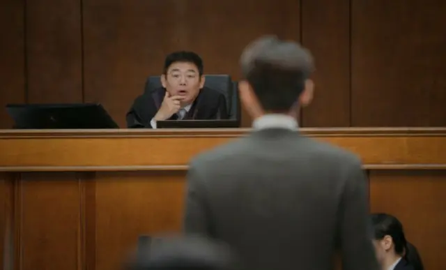ソン・ドンイル、「プロボノ: アナタの正義救います!」に部長判事役で特別出演…チョン・ギョンホの前で不機嫌＆ぶっきらぼう3