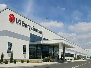 韓国ＬＧエナジー　ベンツにＥＶ用電池供給へ＝２千億円規模