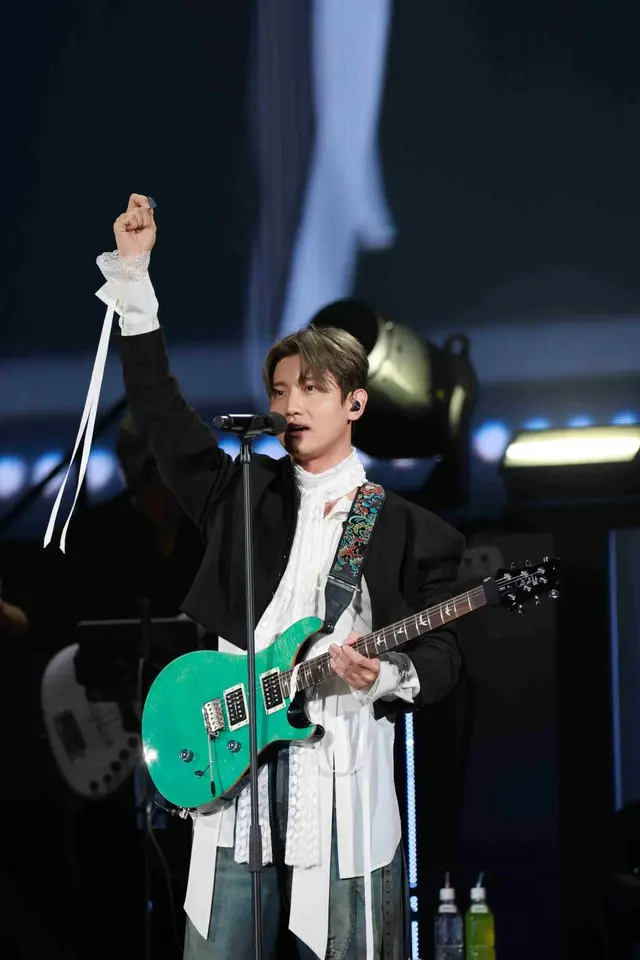 「東方神起」チャンミン、全国8都市20公演を巡った初のソロツアーを完走！「SUPER JUNIOR」キュヒョンのサプライズ登場も！4