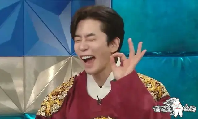 俳優シン・ソンロク、「僕は背後で指示する財閥の悪役スタイル」＝「ラジオスター」