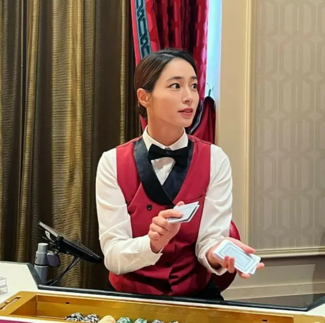 女優イ・ミンジョン、ソン・ヘギョに続いて「オールイン2」を撮るの？…カジノディーラーに変身して思い出召喚