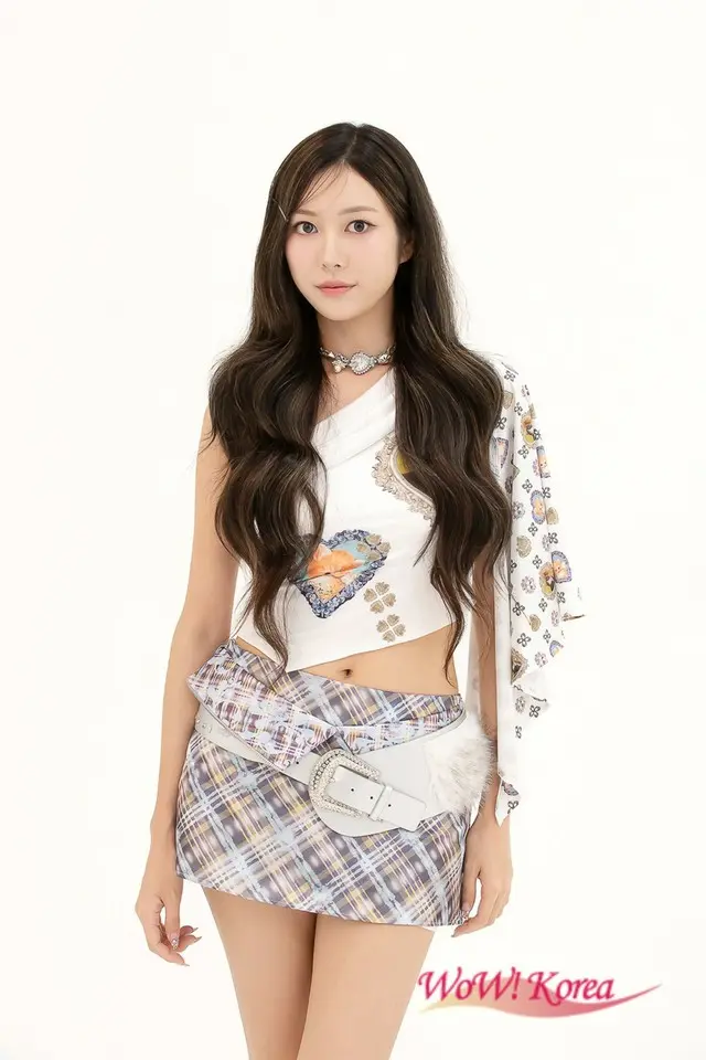 「MOMOLAND」のJANE