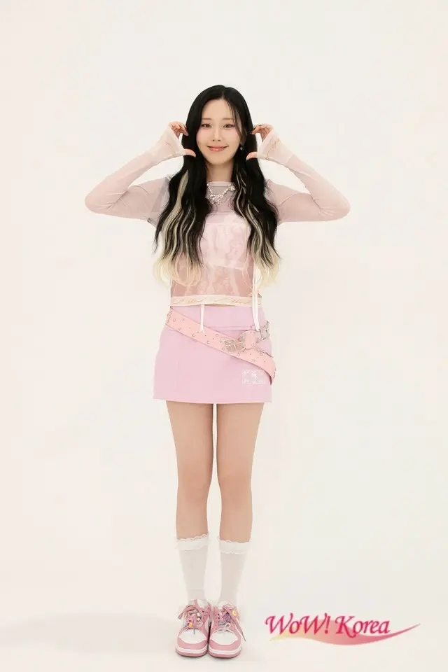 「MOMOLAND」のNAYUN