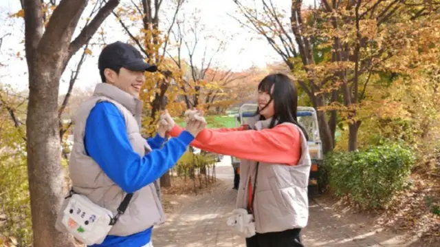 ソン・ジヒョ、ランニングマン撮影中「8年間熱愛」…衝撃の告白「誰も気づかなかった」