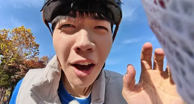 「ランニングマン」俳優カン・フン、1年ぶりにキム・ジョングクと再対決…トレードマークの笑顔が消えた