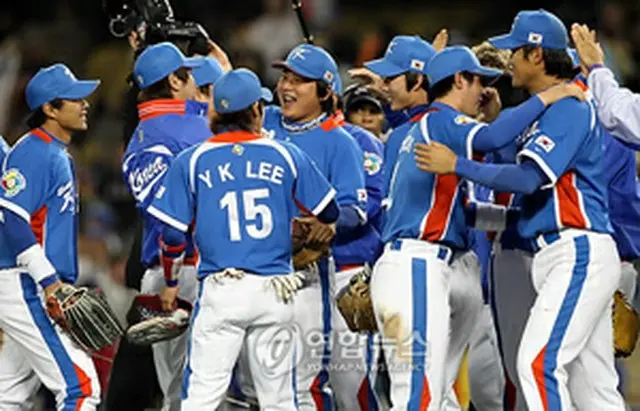 22日の準決勝のようす。ベネズエラを下し決勝進出を決め、喜びに沸く韓国代表＝（聯合ニュース）