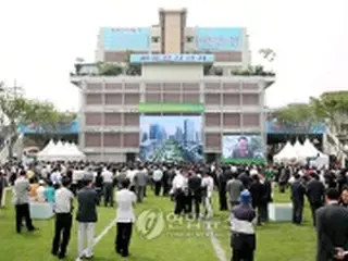 世運商街が緑地公園に、グリーンベルト1次事業完了