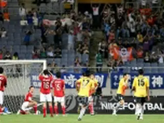 韓日サッカーJOMO杯、1－4で日本に破れる