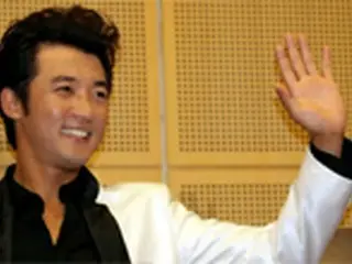 声帯手術したアン・ジェウク　日本公演で28曲熱唱