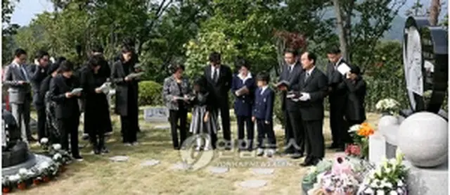 一周忌のミサのようす＝2日、楊平（聯合ニュース）