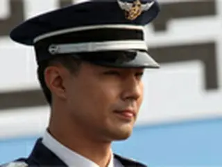 空軍創軍記念式の司会を務めたチョ・インソン