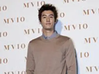 イ・ギウが入隊 「誠実に服務を全うします」