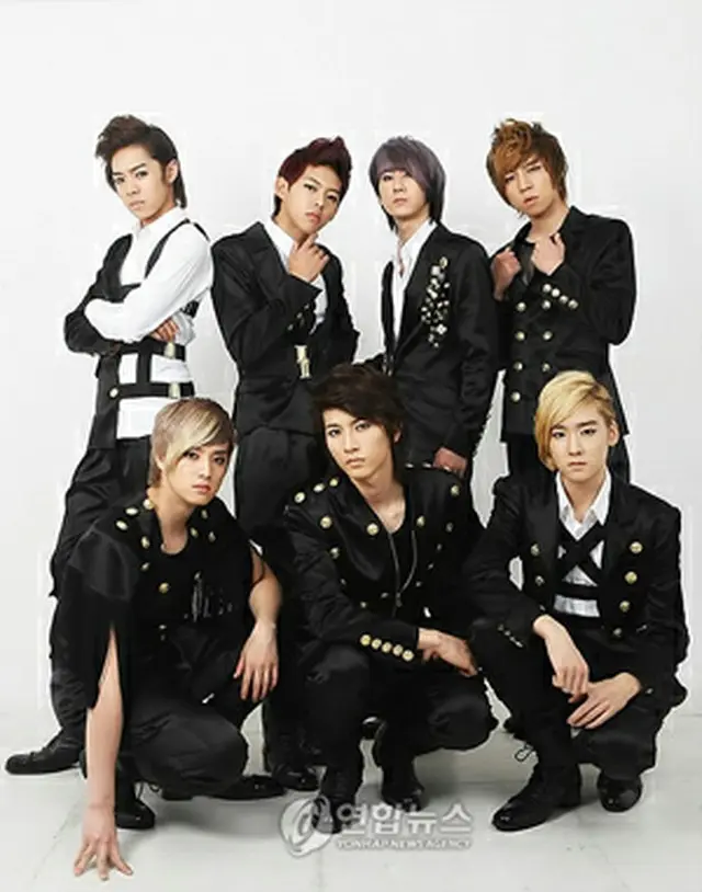 ＜U-KISS＞
