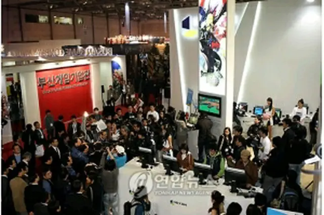 にぎわいを見せた「G★2009国際ゲーム展示会」開幕日のようす＝（聯合ニュース）