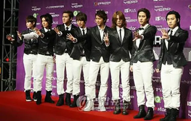 ＜SUPER JUNIOR＞