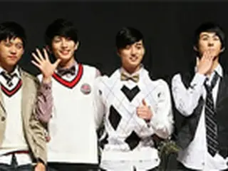 ファンクラブ創団式を開いた＜U-KISS＞