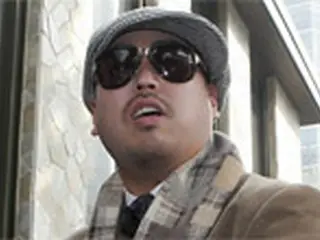 ＜Leessang＞キル　交通事故で首など全治5週間の重傷
