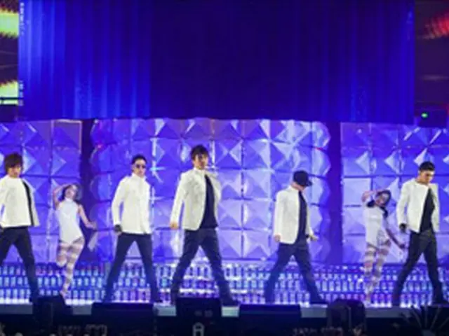 ＜BIG BANG＞