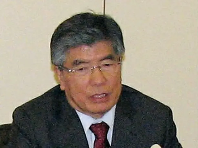 記者会見を行う金大使=16日、パリ(聯合ニュース)