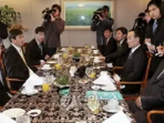 企画財政部長官と韓銀総裁が初会合、政策協力で一致